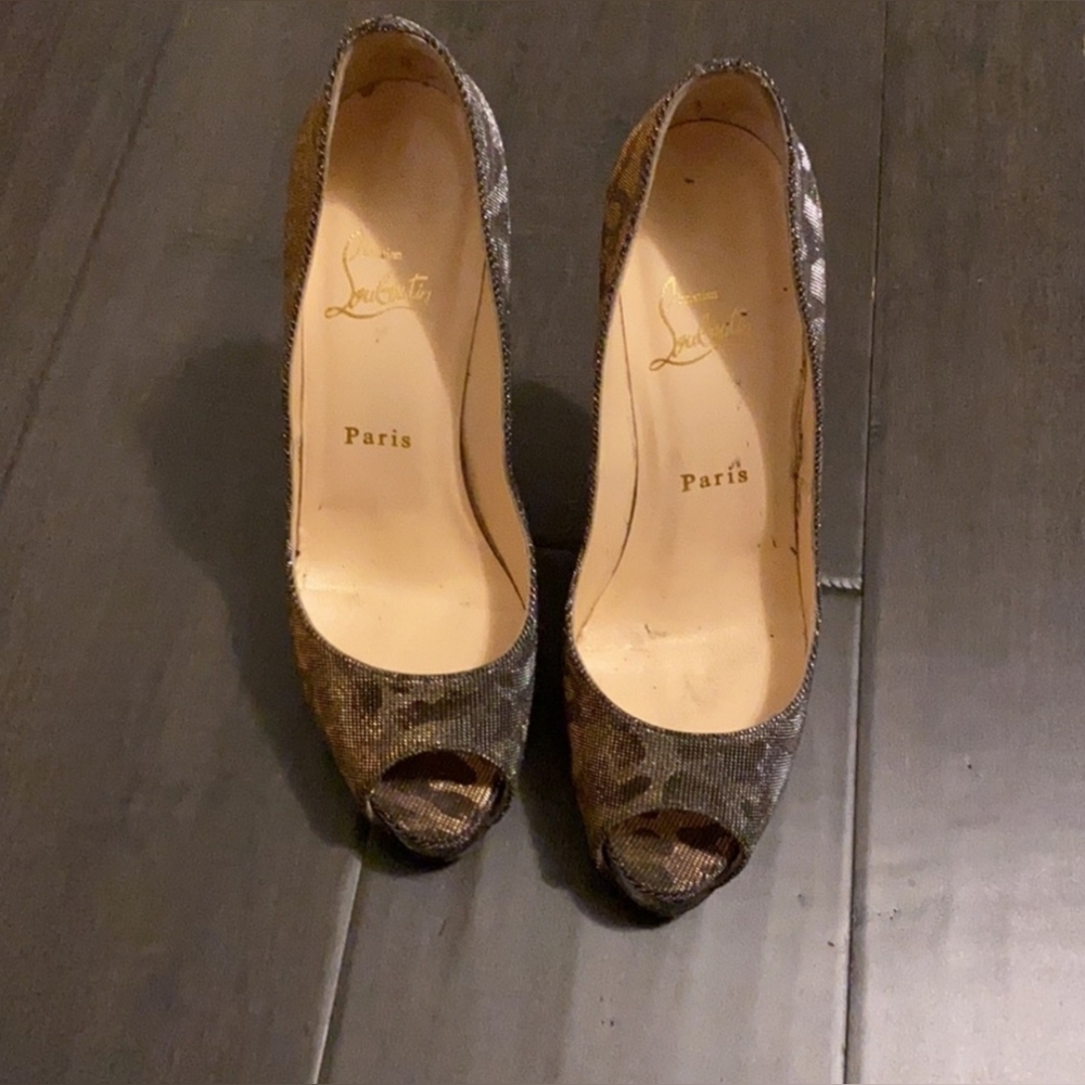 Christian Louboutin Heels Size 38 - Picture 2 of 9